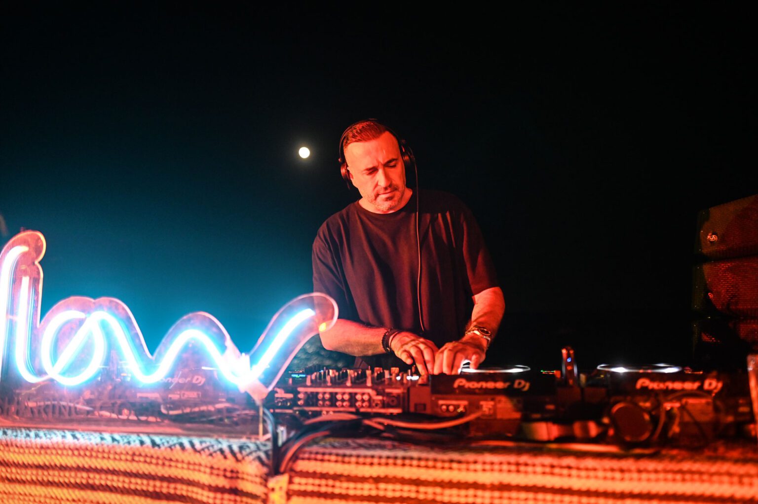 Flow Beach by Splendor Dhërmi